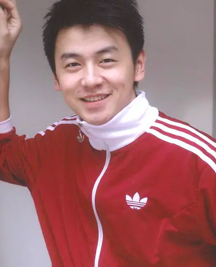 演渣男爆火,凭搞笑上热搜,他是最被低估的华语男演员之一w5.jpg