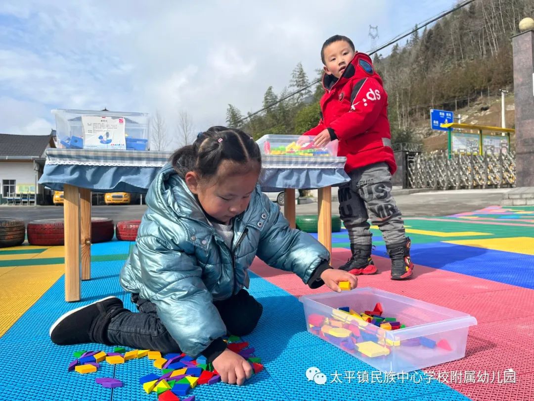 生活助成长,自理我最棒——太平镇中心幼儿园生活技能大比拼活动精彩回放!w40.jpg